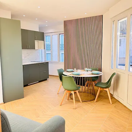 Amoremio - 4 Pers Neuf- Hyper Centre - Terrasse Appartement *